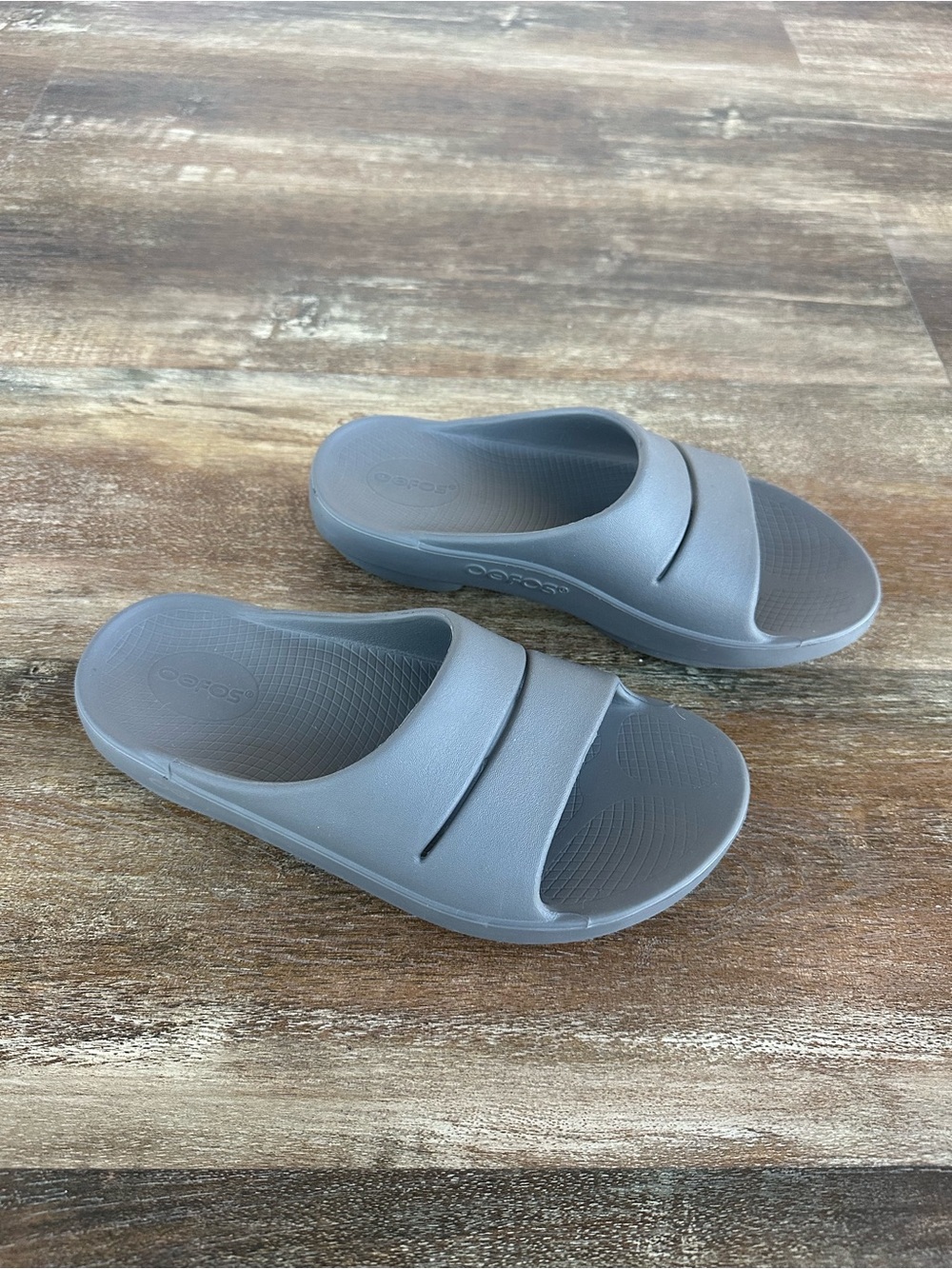 Oofos Ooahh Slide Sandals Women's Size 9 Grey Comfort Slip On Recovery